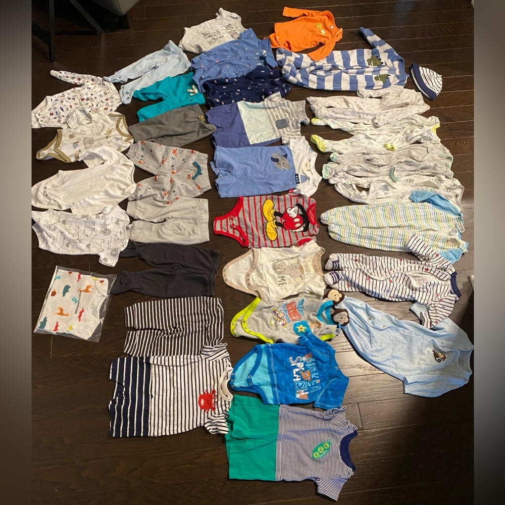 3-6  /  6  month bundle baby boy clothing! In great shape! 33 pieces!